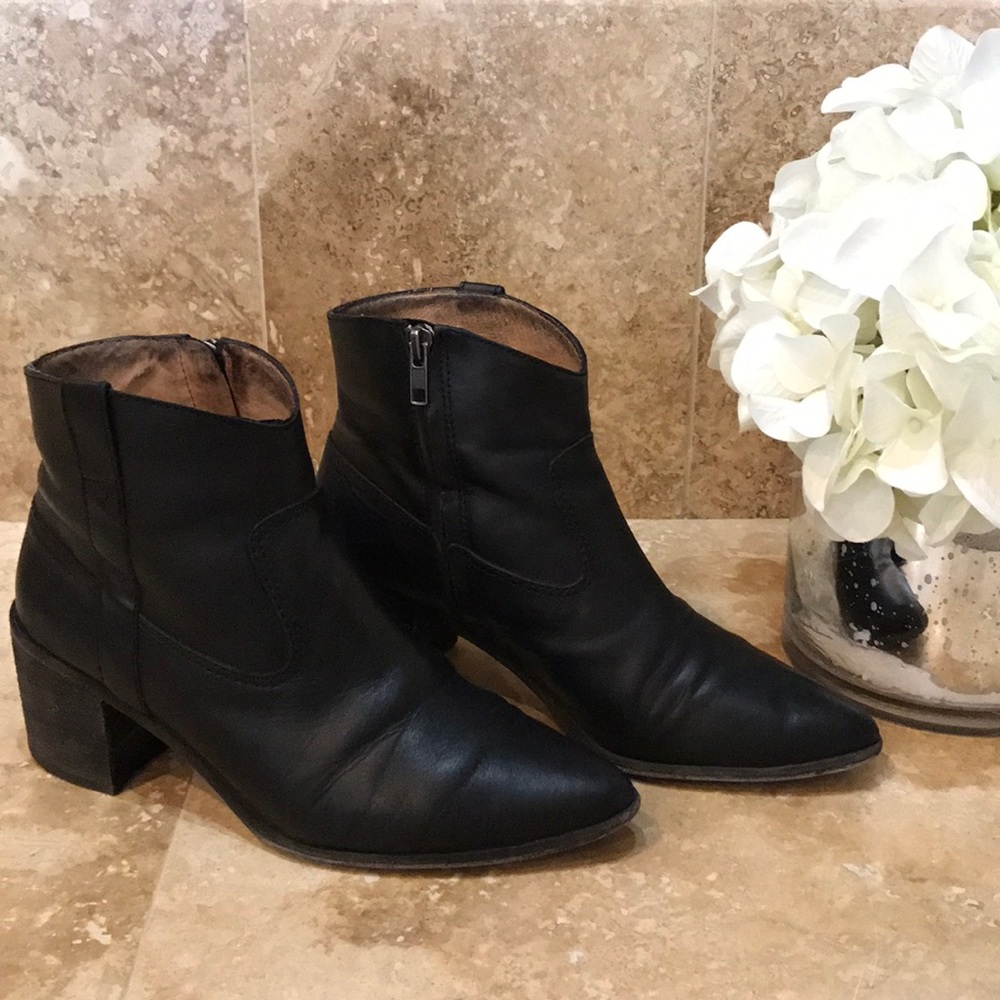 Madewell Joni Black Leather Ankle Boot